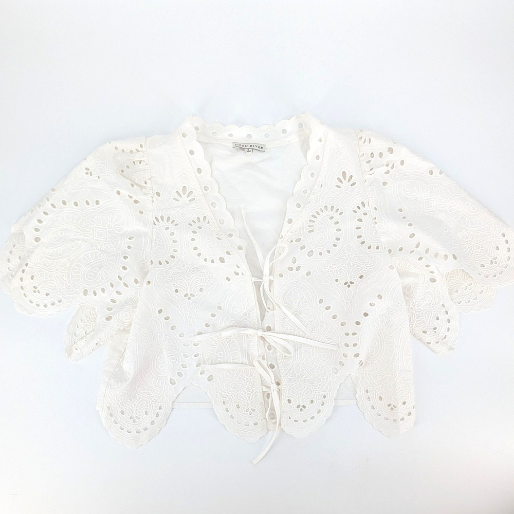 Moon River White Eyelet Tie-Front Crop Top Scalloped Cotton Blouse Size S